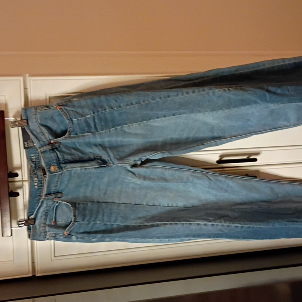 NWT American Eagle Outfitters Low Rise Patchwork Jeans Size 4 - Picture 2 of 6